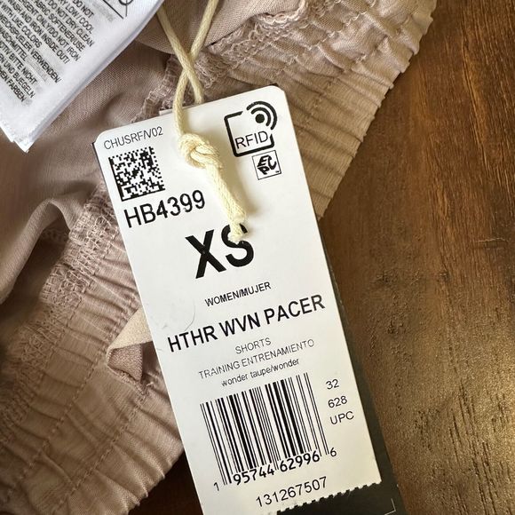 NWT ADIDAS Womens 3-Stripe Aeroready Pacer Woven Shorts in Taupe - Picture 9 of 14